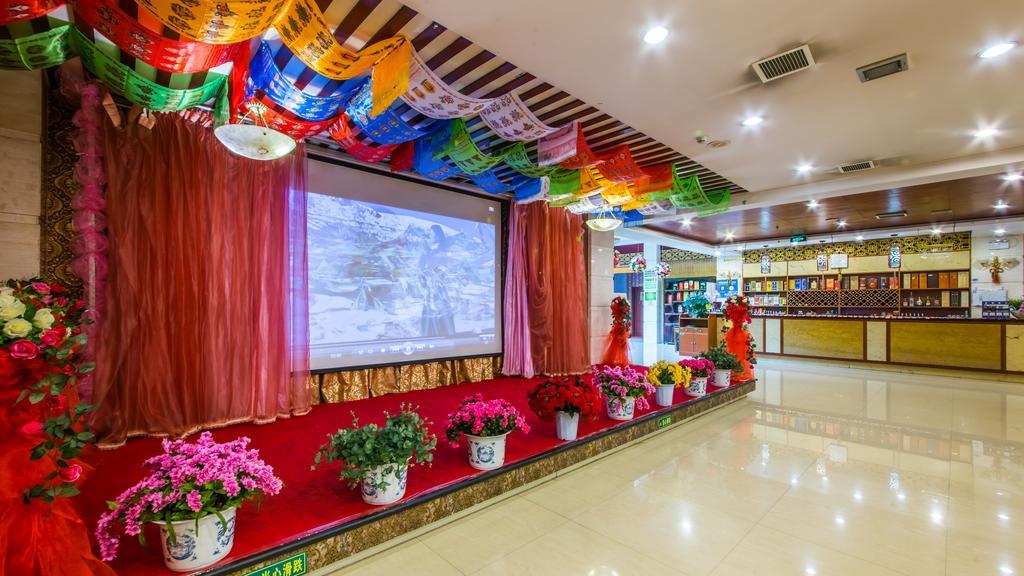 Shenchuan Tibetan Style Hotel Shangri-La Ngoại thất bức ảnh